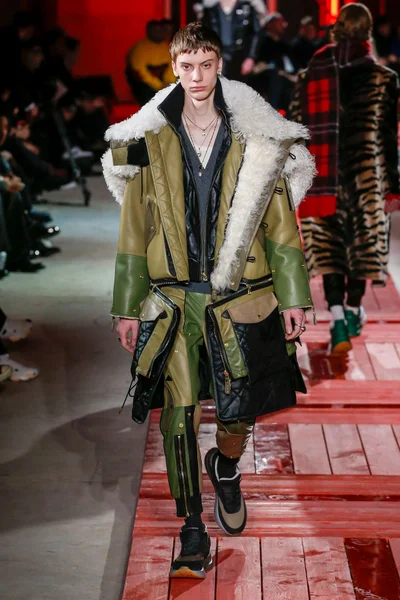 Look 23